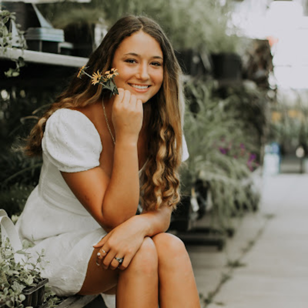 Meet your Posher, Emily